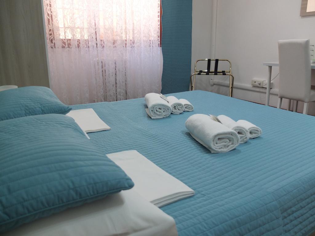 Maxim Rooms Roma Esterno foto