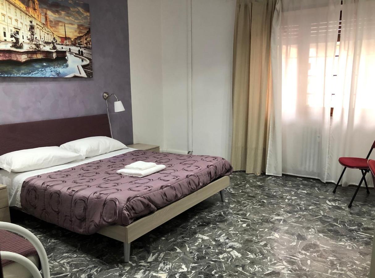 Maxim Rooms Roma Esterno foto